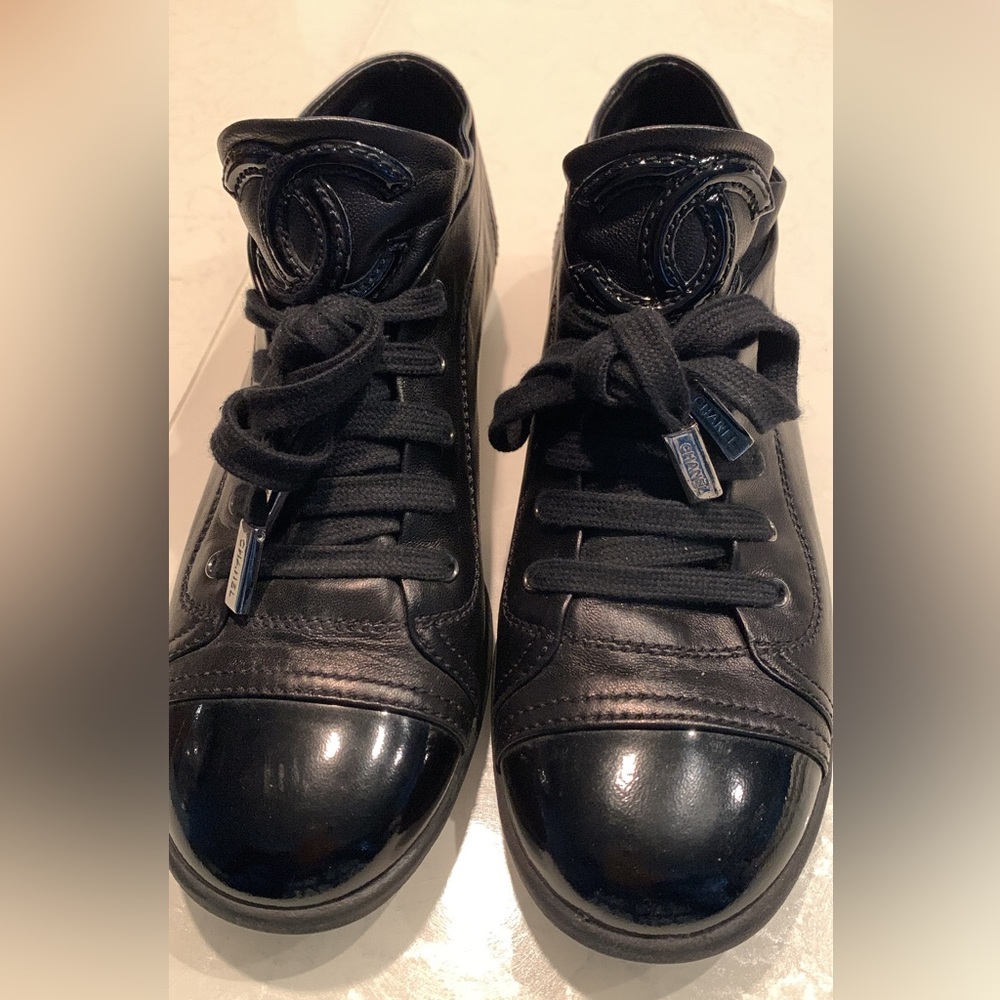 NWOT Women’s Authentic Black Chanel Sneakers